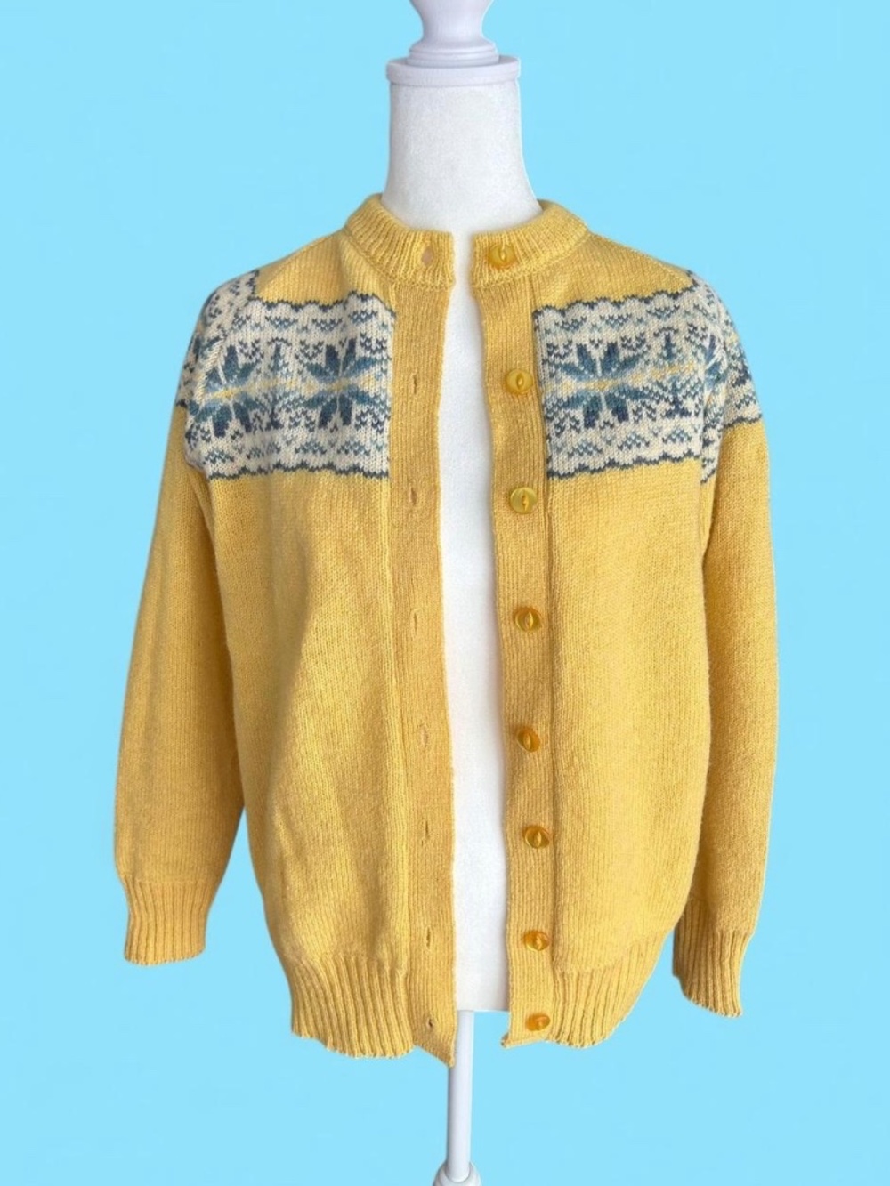 Vintage Glenuqie Scottish Pastel Yellow 100% Wool Cardigan- M